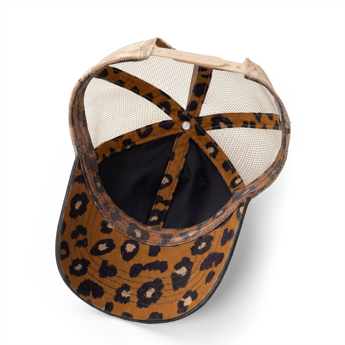 Mommin’ embroidered hat