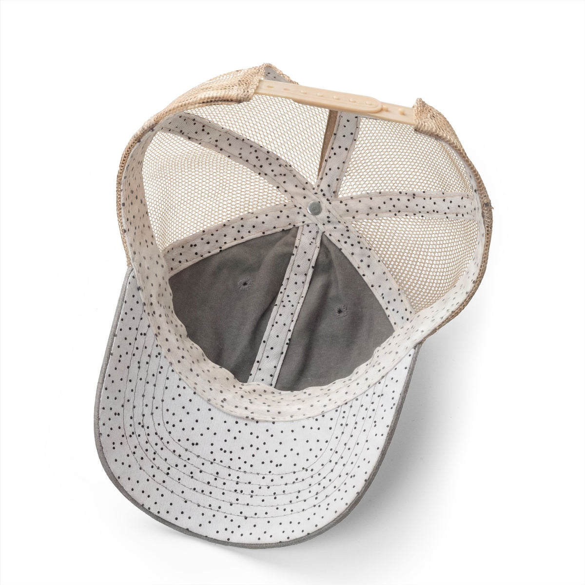 Mommin’ embroidered hat