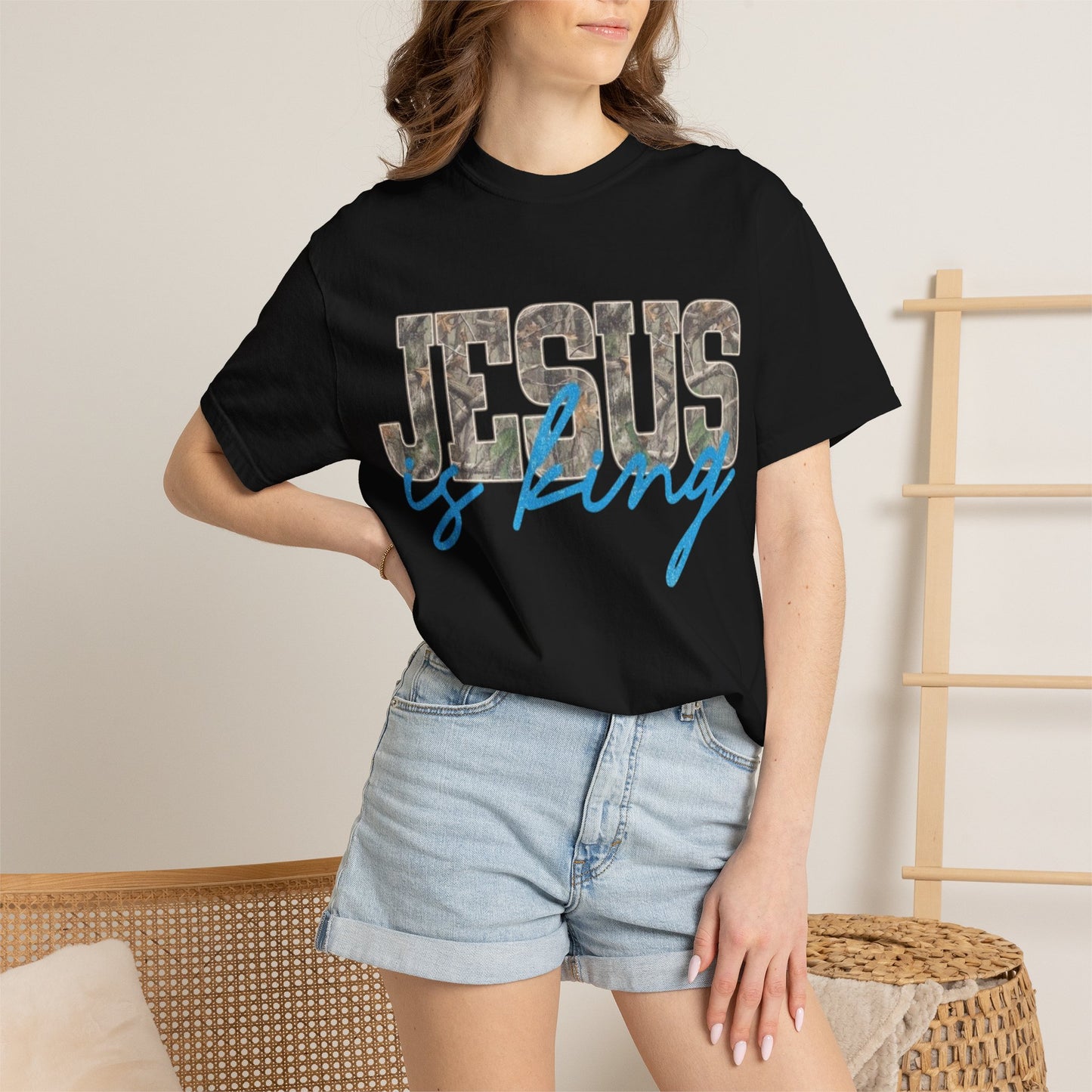 Jesus Is King- T Shirt