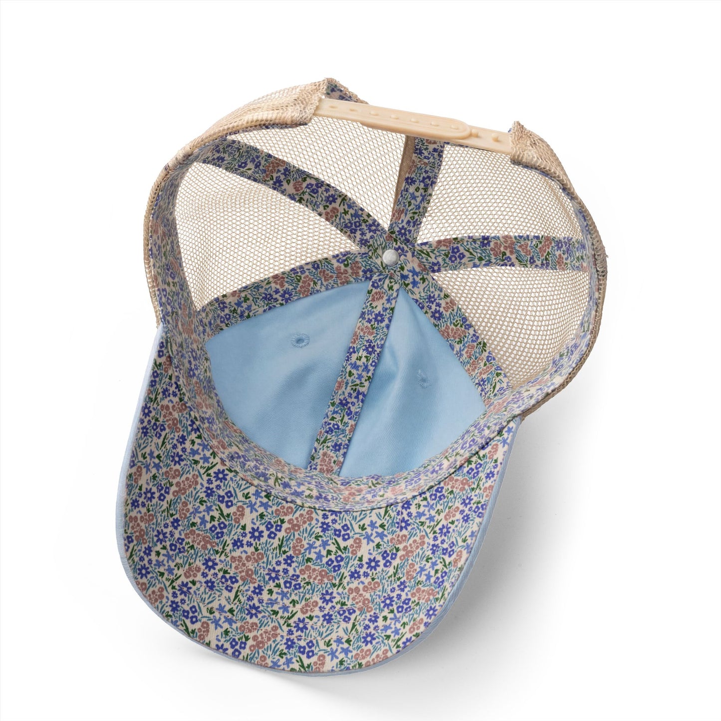 Mommin’ embroidered hat